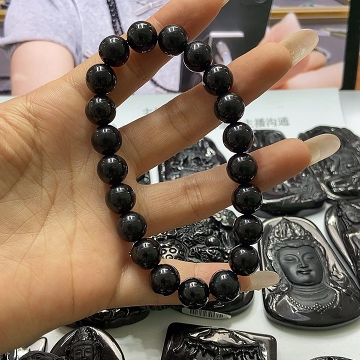 翡翠未镶嵌吊坠(不含链)卡9左右