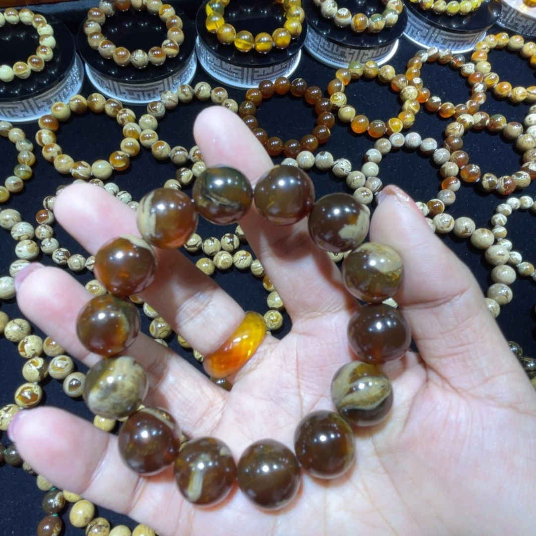 琥珀未镶嵌手链溶洞15