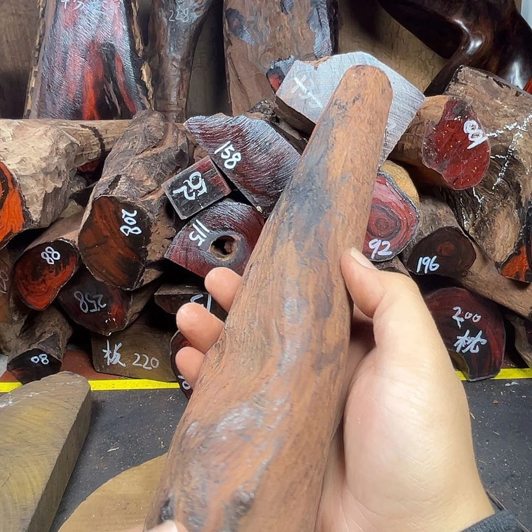 修***中交趾黄檀（大红酸枝）