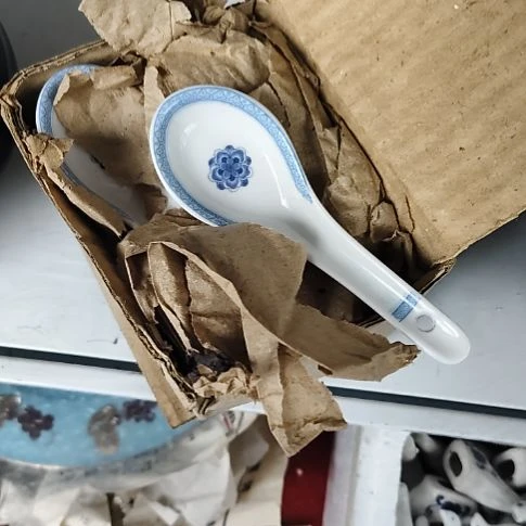 瓷片瓷器，各种摆件，瓷片，