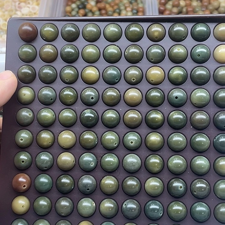 白玉菩提吊坠13精品祖母绿圆100颗