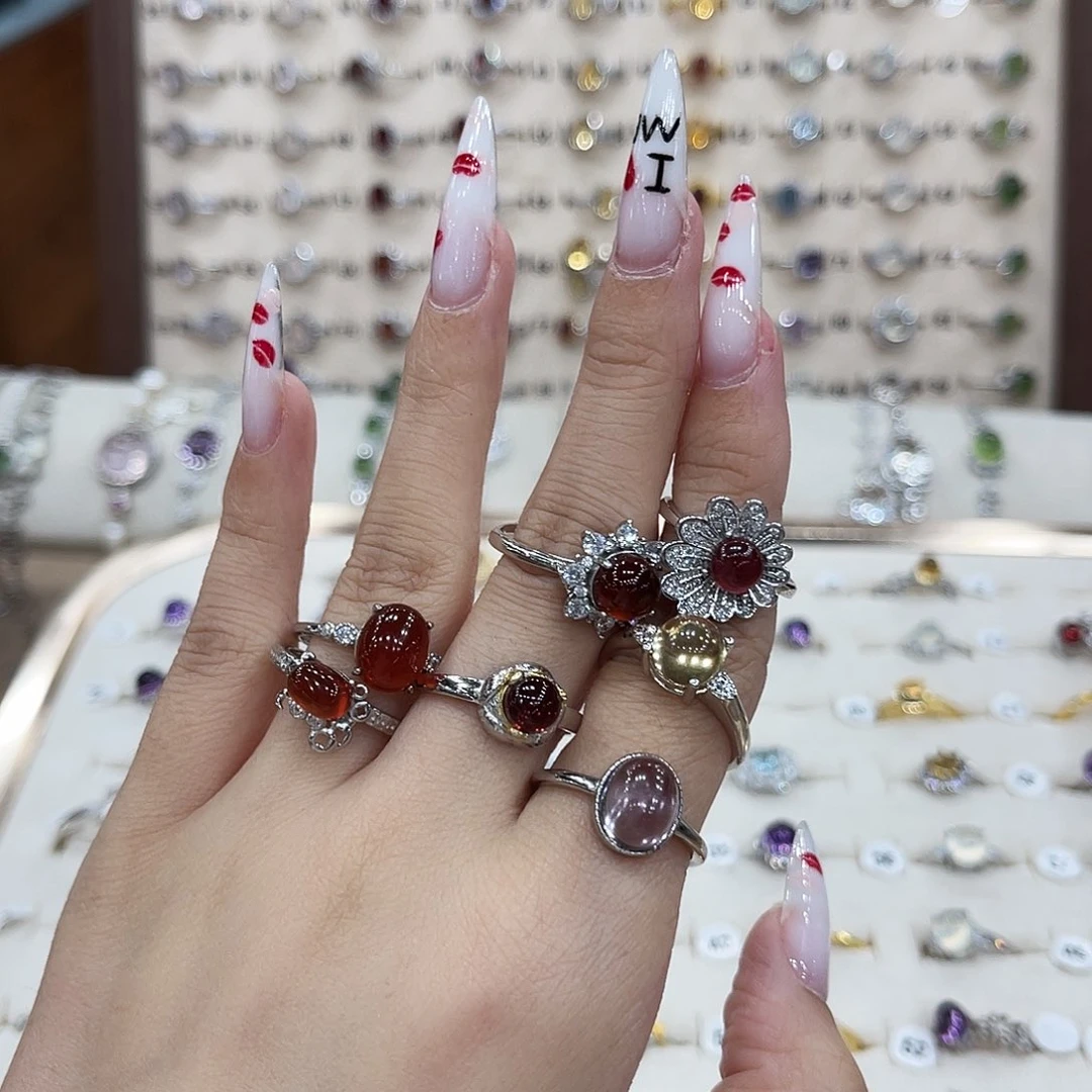 岫玉银S925镶嵌戒指洋***记