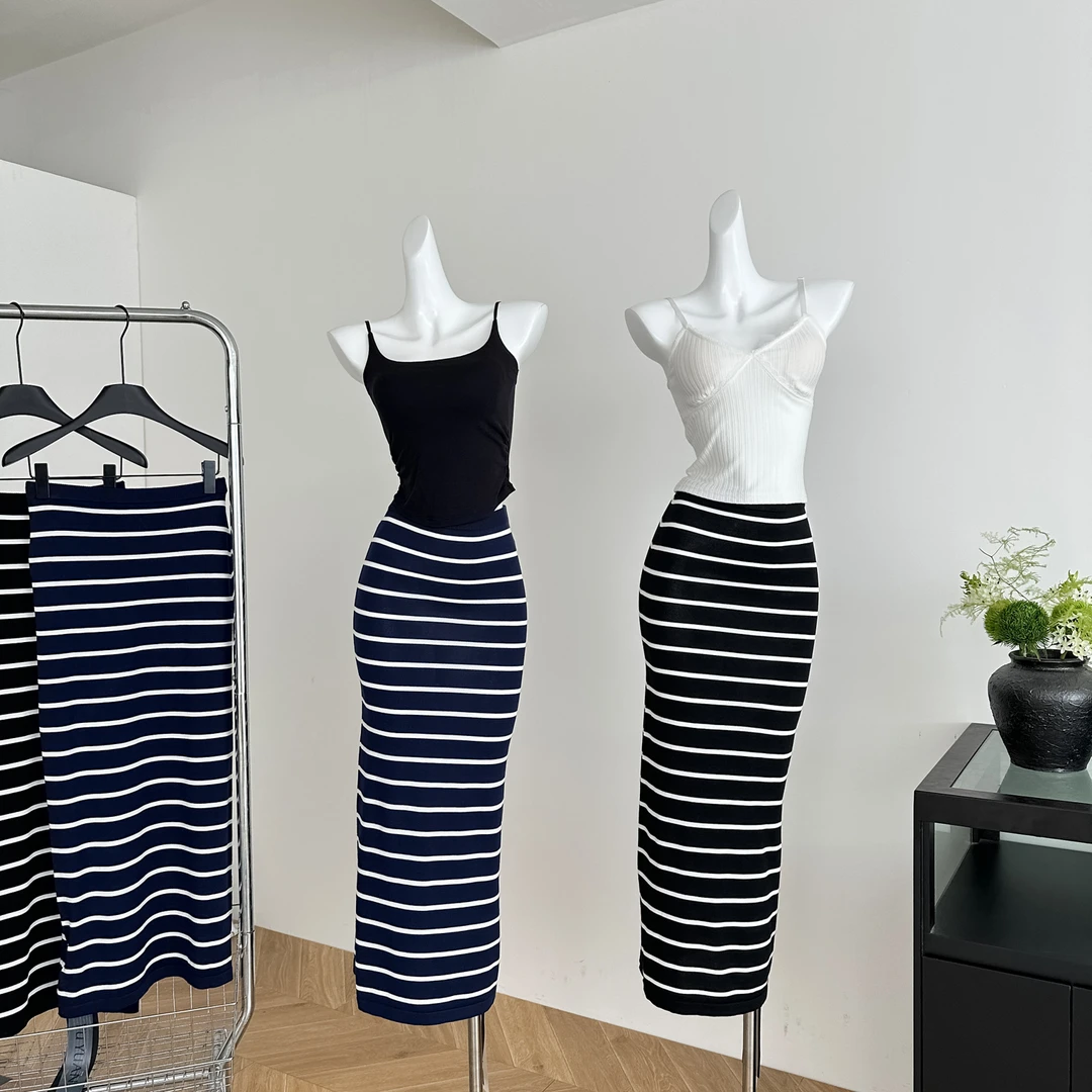 凉感撞色条纹慵懒垂感半身裙女夏季新款时尚百搭性感包臀长裙