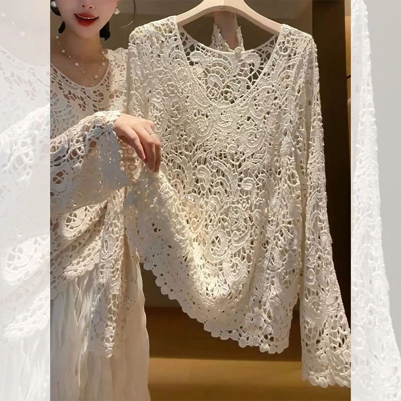 2025年夏新款精致气质显瘦法式复古漂亮针织宽松小众勾花镂空上衣