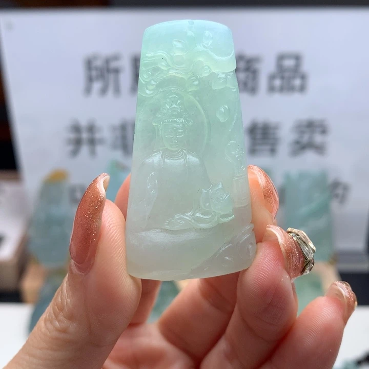 定制翡翠未镶嵌老**狗天然翡翠