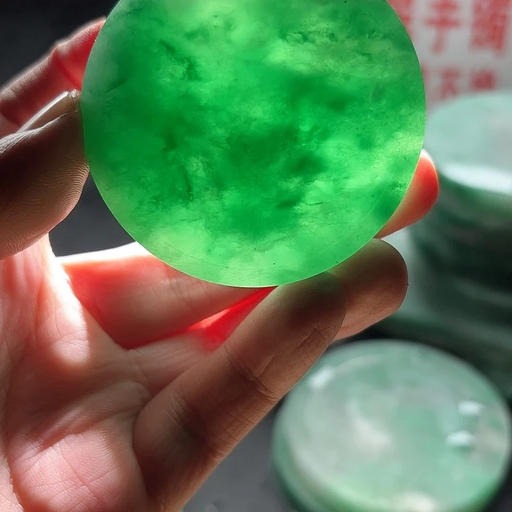 定制石英质玉（非洲翠）静**