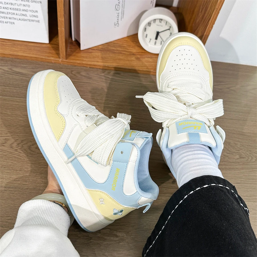 Warrior/回力高帮小白鞋女网红爆款百搭透气运动原创蝴蝶板鞋厚底