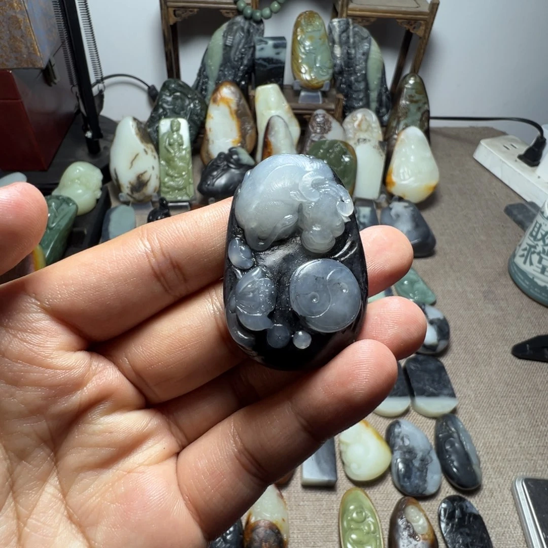 和田玉未镶嵌挂件扭转乾坤