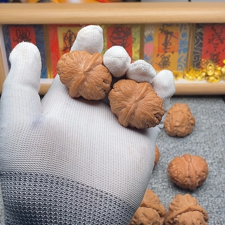 一***烟吊坠文玩核桃全品