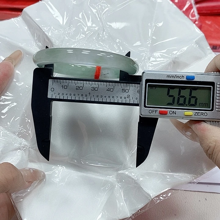 翡翠手镯未镶嵌51