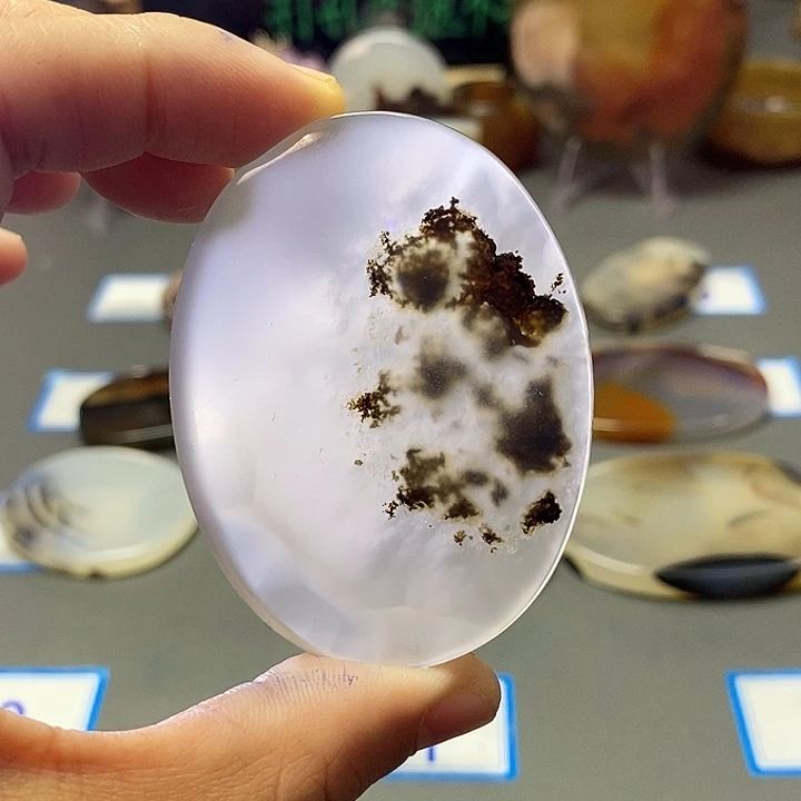 玛瑙/玉髓未镶嵌珠宝半成品95