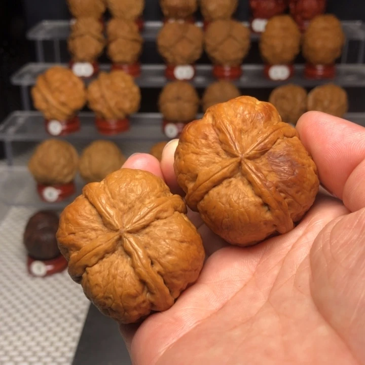 文玩核桃把件69四炸