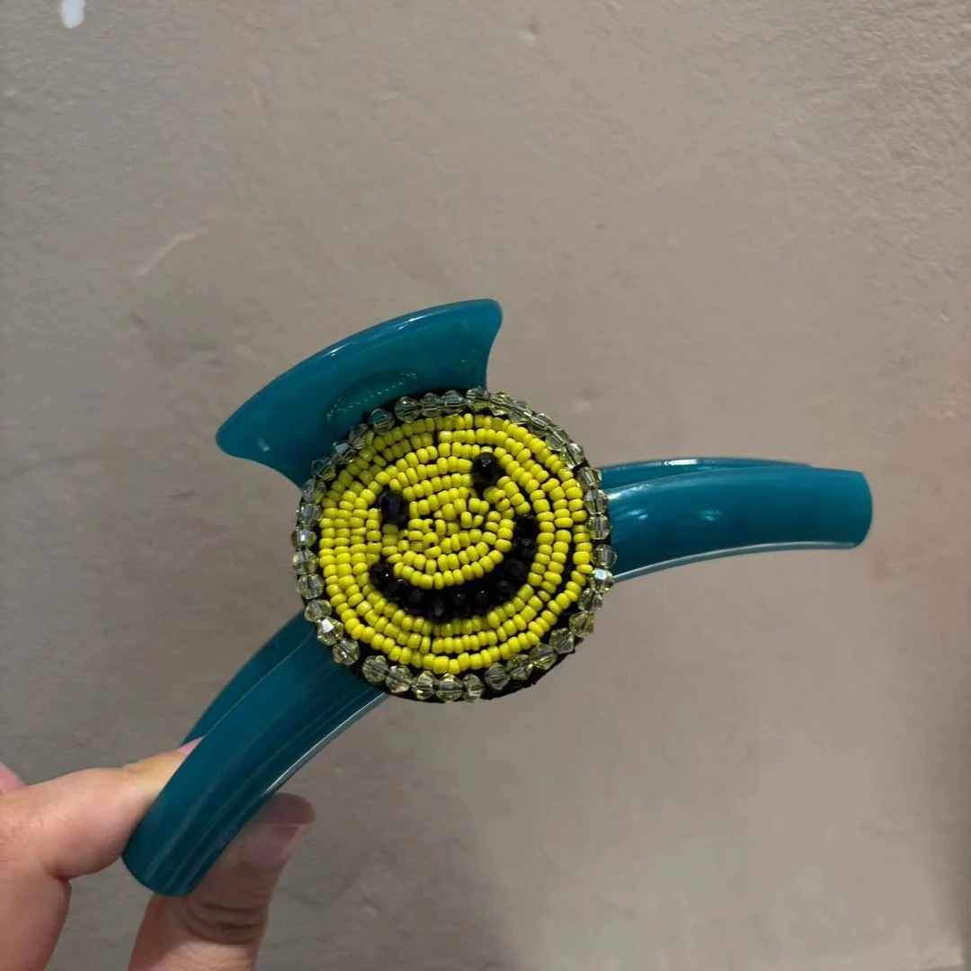 东大门百搭闪闪笑脸发抓Z303