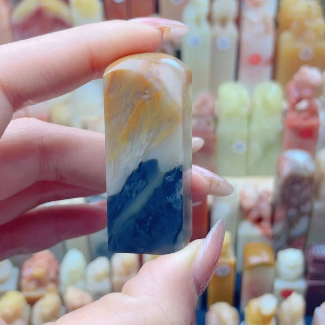 寿山石别****腿寿山石手工篆刻