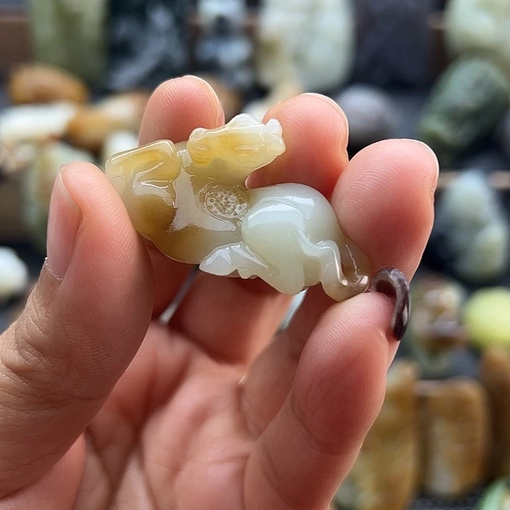 和田玉（糖玉）未镶嵌颈饰