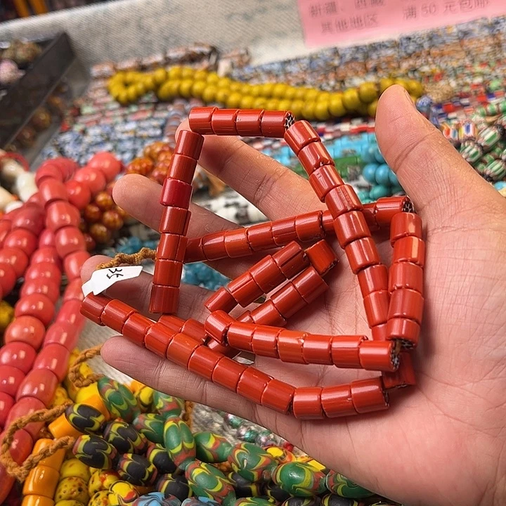 琉璃非金属红色雪弗莱