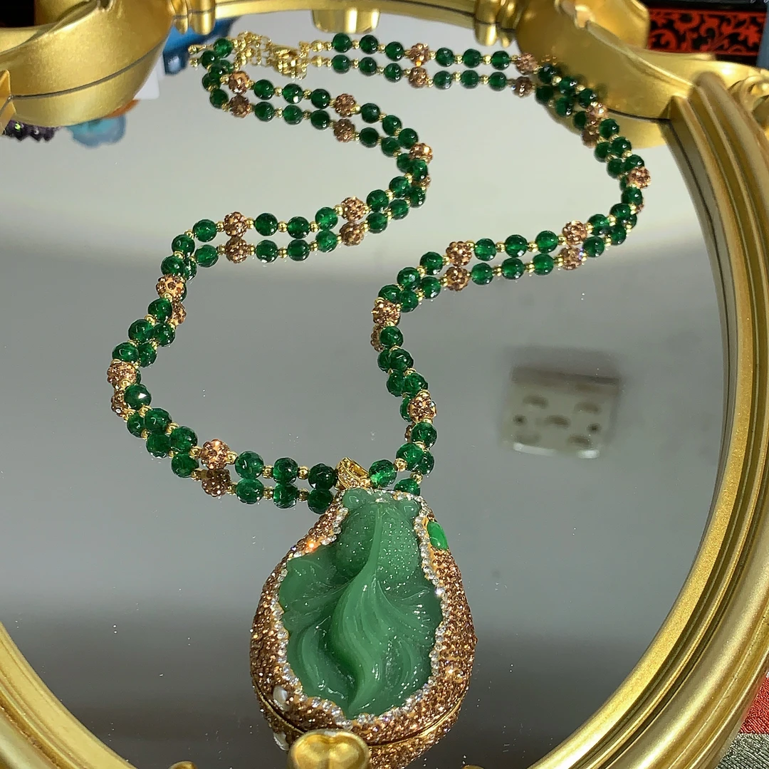 铜合金合成锆石项链 TTSD 绿色鱼牌雕刻时尚设计项链 191
