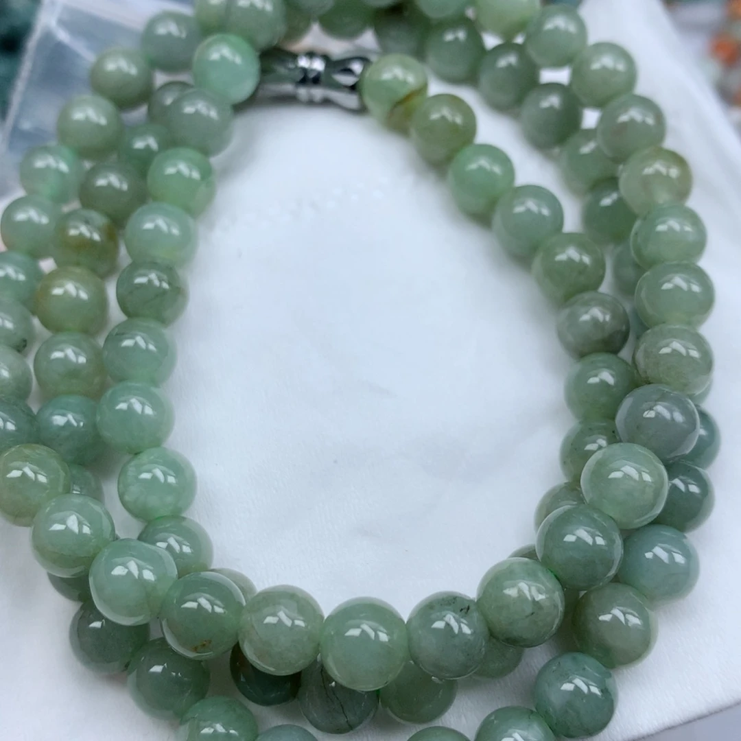 翡翠颈饰未镶嵌手串