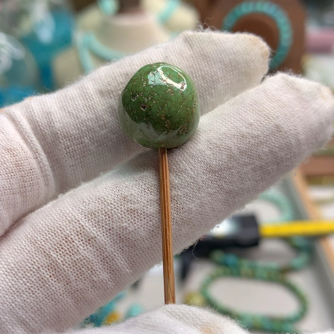 绿松石未镶嵌饰品