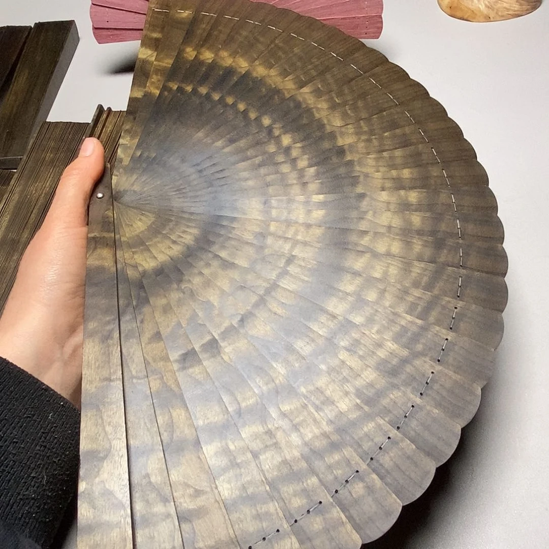 楠木校****车金丝楠木25折扇