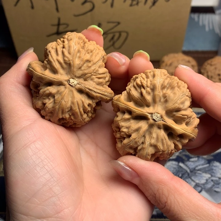 吊坠文玩核桃福*粗筋