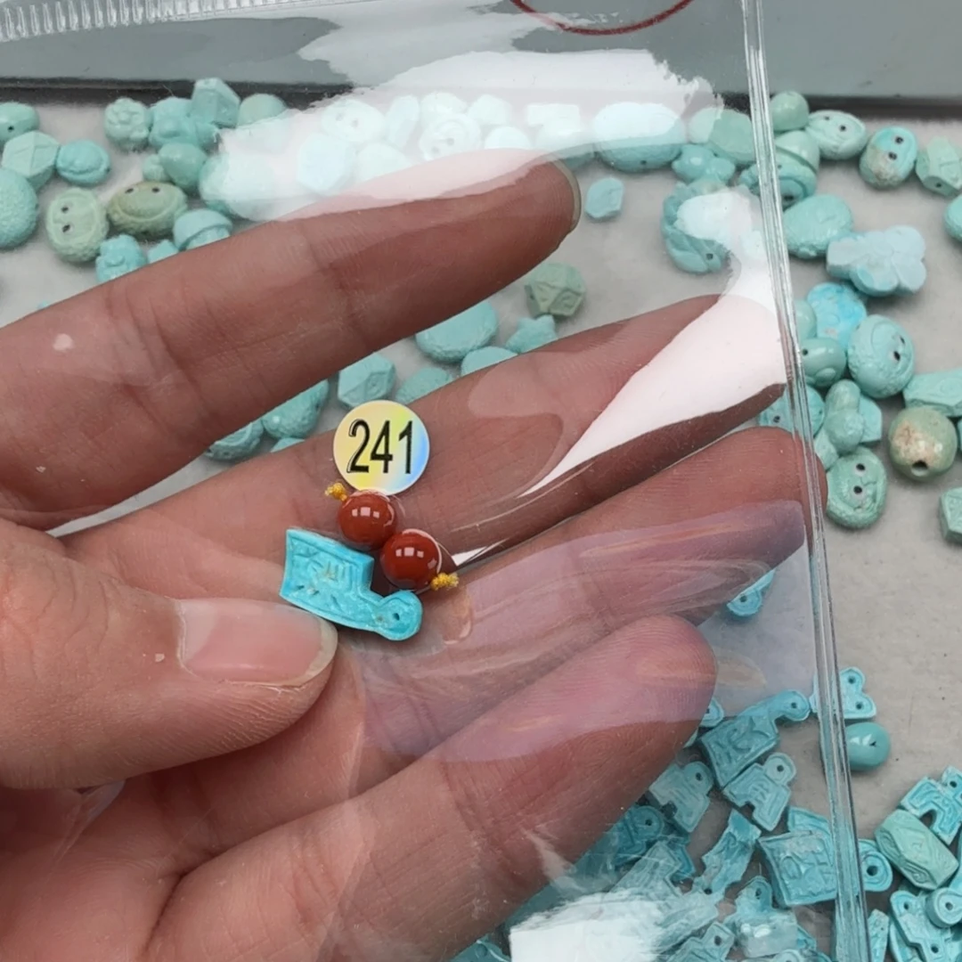 南红玛瑙未镶嵌珠宝奇石