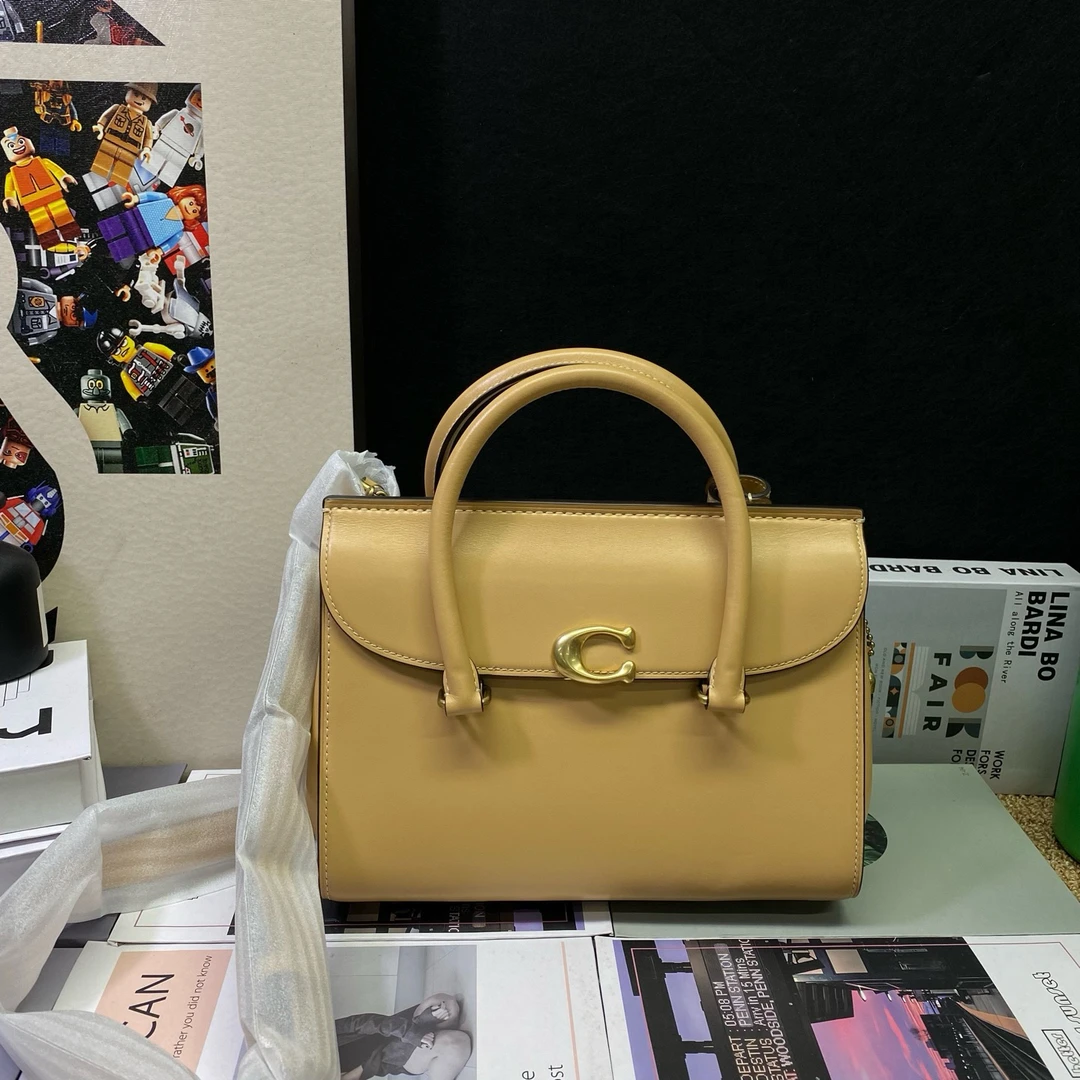 99新 COACH/蔻驰 23574斜挎包