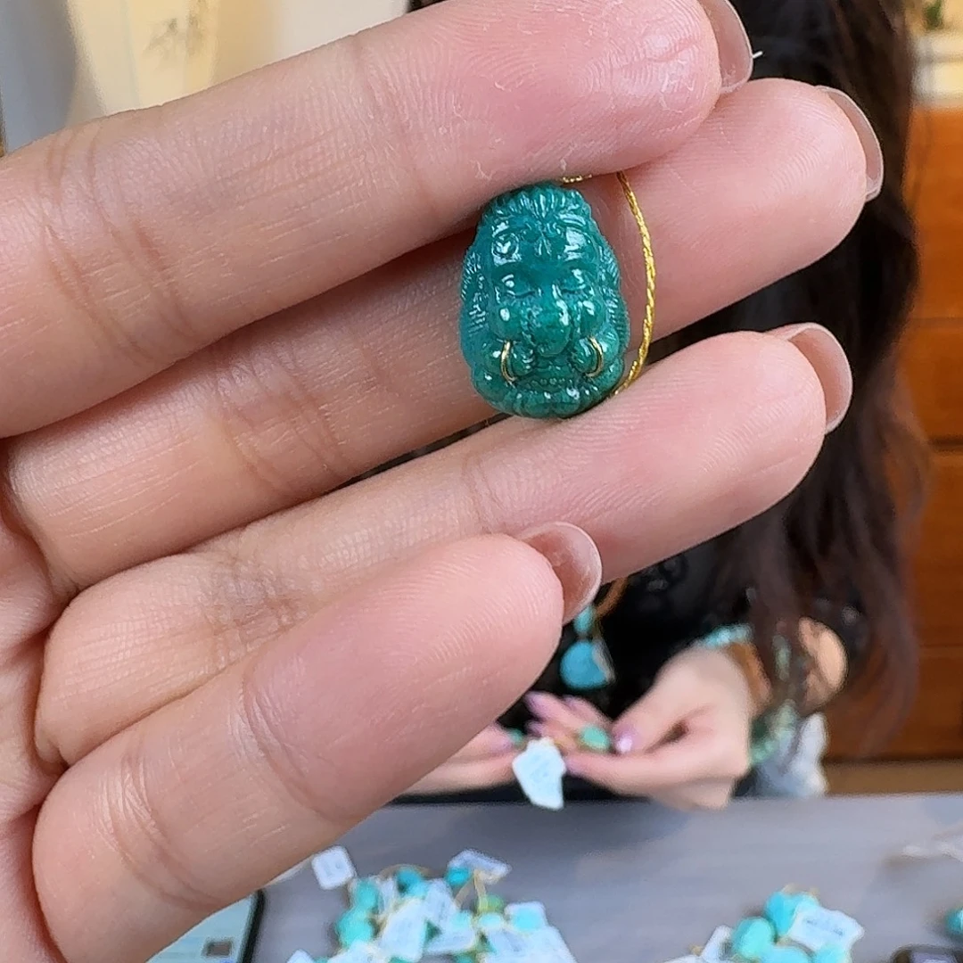 绿松石未镶嵌珠宝奇石