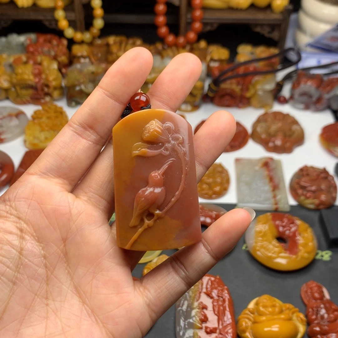 石英质玉（黄龙玉）挂件未镶嵌