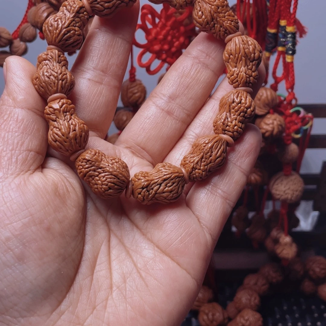 木质类龙纹桃枭手串