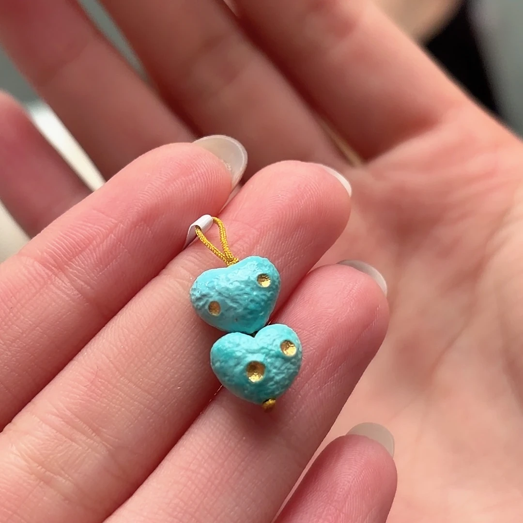 绿松石未镶嵌颈饰