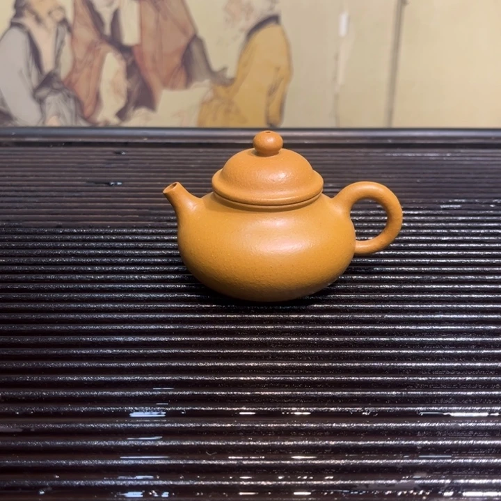 紫砂茶壶容天黄金段
