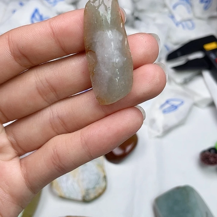 翡翠未镶嵌颈饰佛****帅翡翠