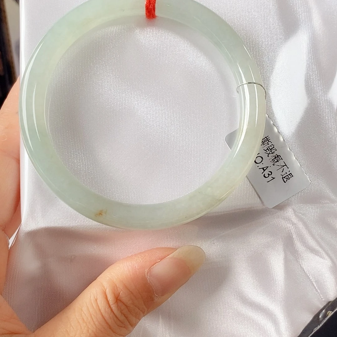 未镶嵌手镯翡翠手镯