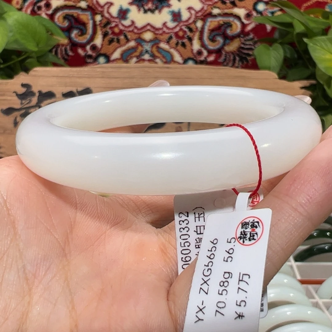 未镶嵌手镯和田玉老坑和田羊脂白玉手镯