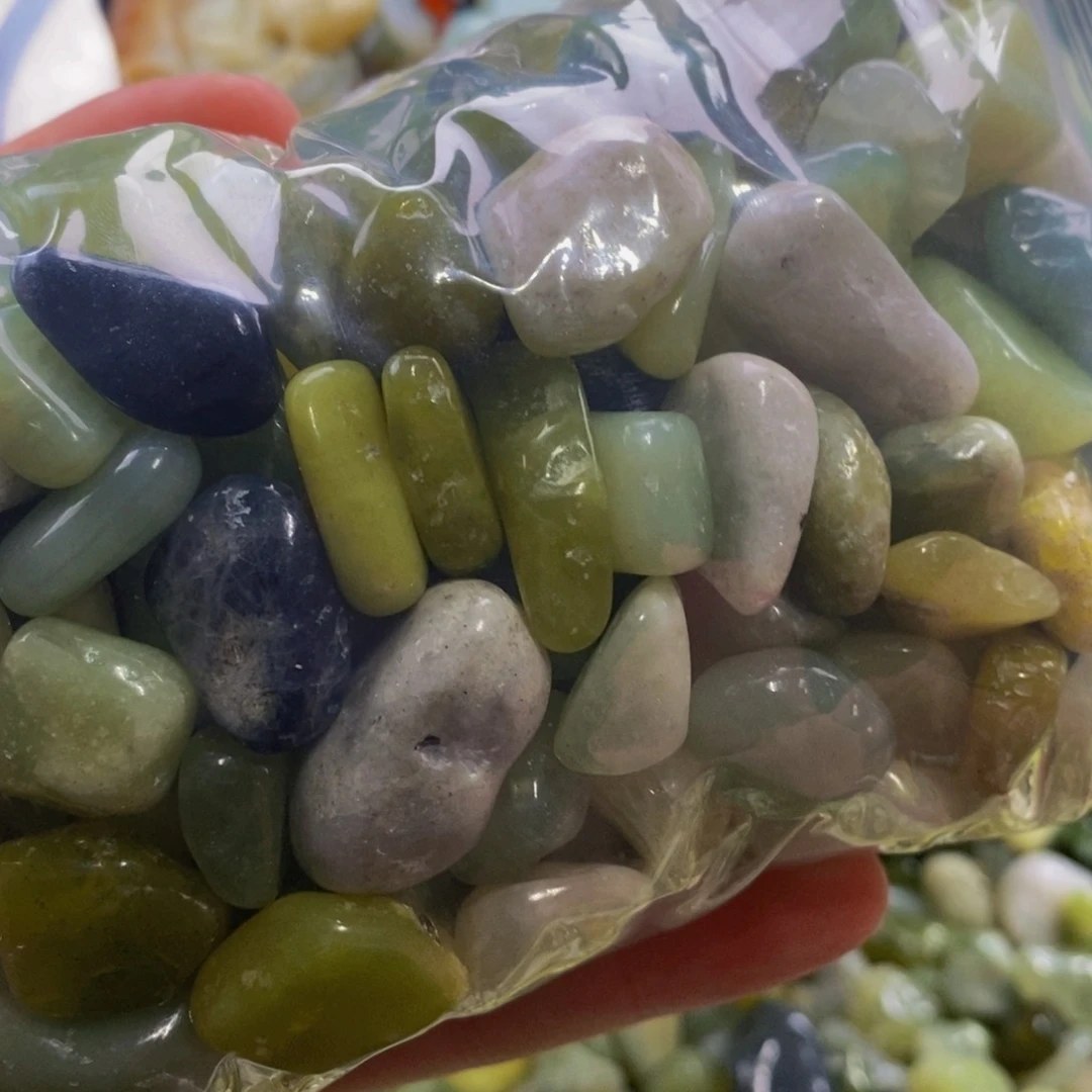 蛇纹石玉吊坠未镶嵌麻***菜