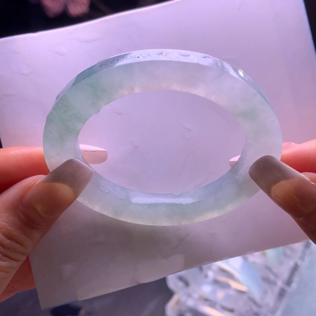 定制翡翠未镶嵌手镯