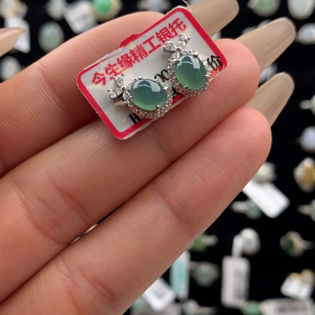 颈饰银S925镶嵌翡翠耳钉