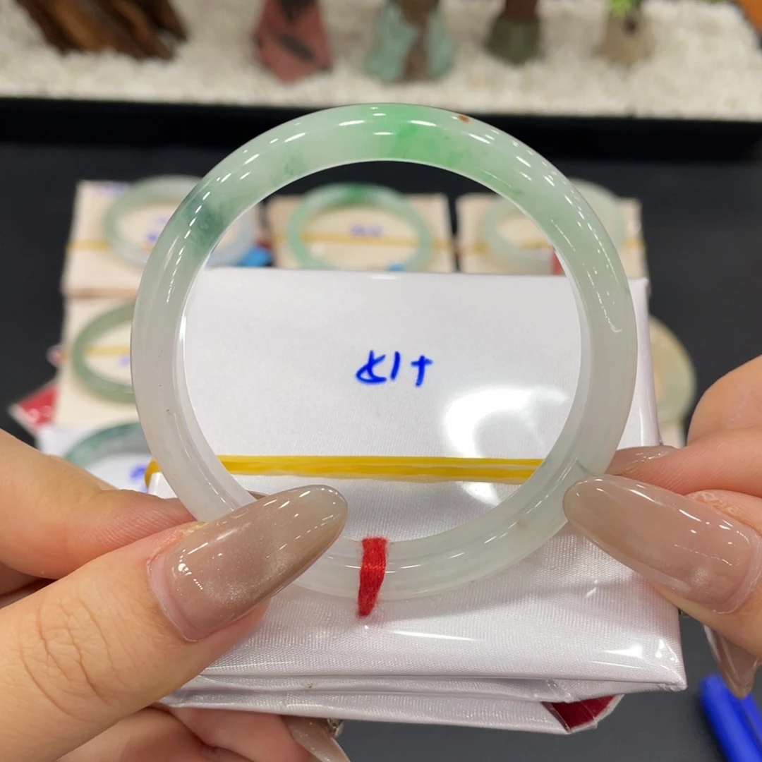 未镶嵌手镯翡翠缅甸天然翡翠手镯