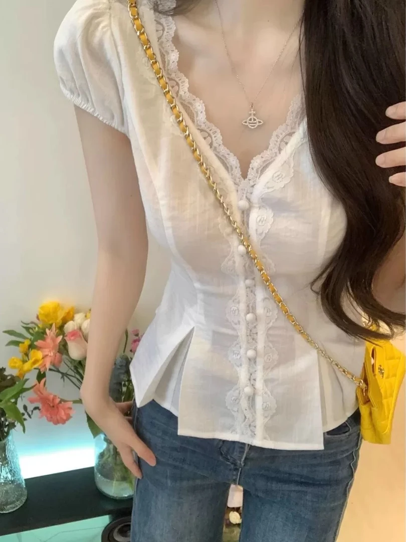 法式蕾丝花边V领短袖白色衬衫女装夏季韩系chic小衫修身显瘦上衣