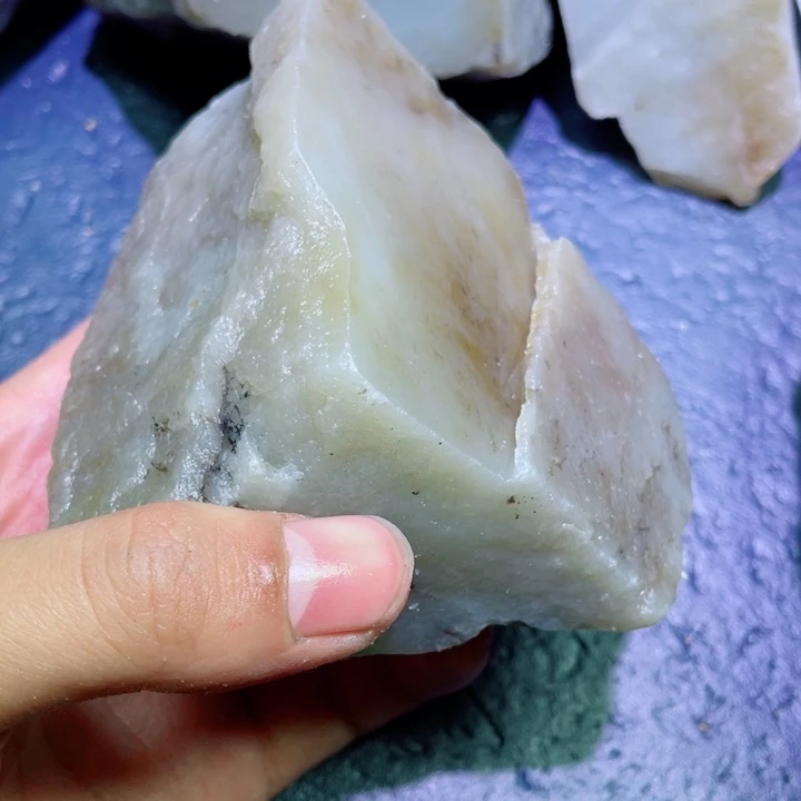 和田玉未镶嵌珠宝半成品