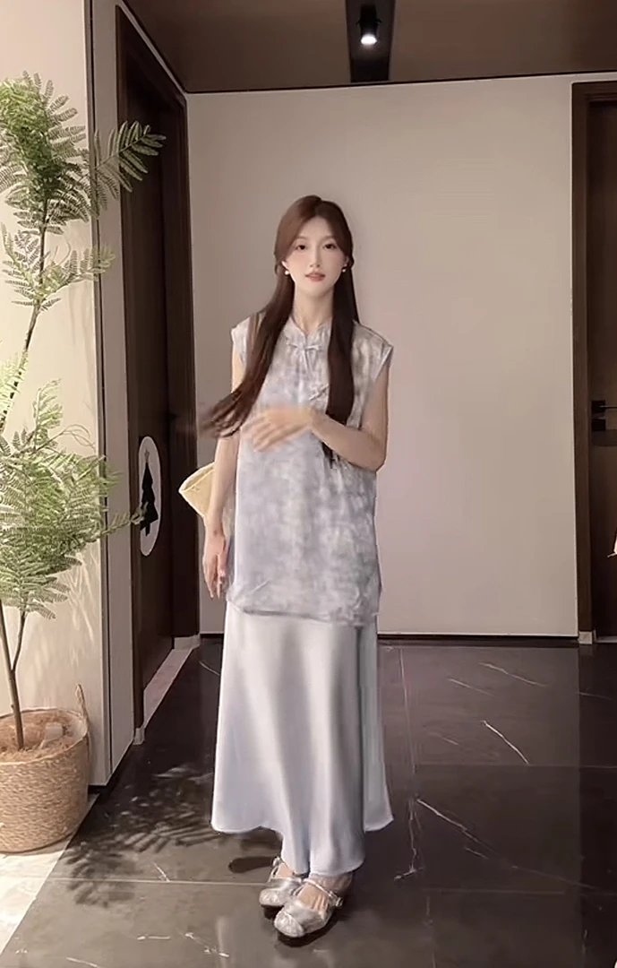 新中式国风吊带长裙与刺绣无袖背心套装女夏款6567