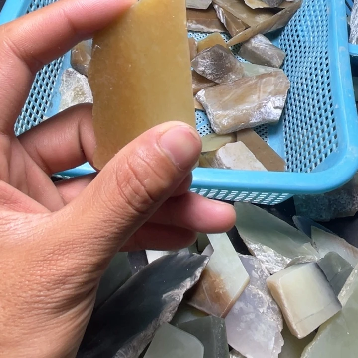和田玉（糖玉）未镶嵌珠宝半成品