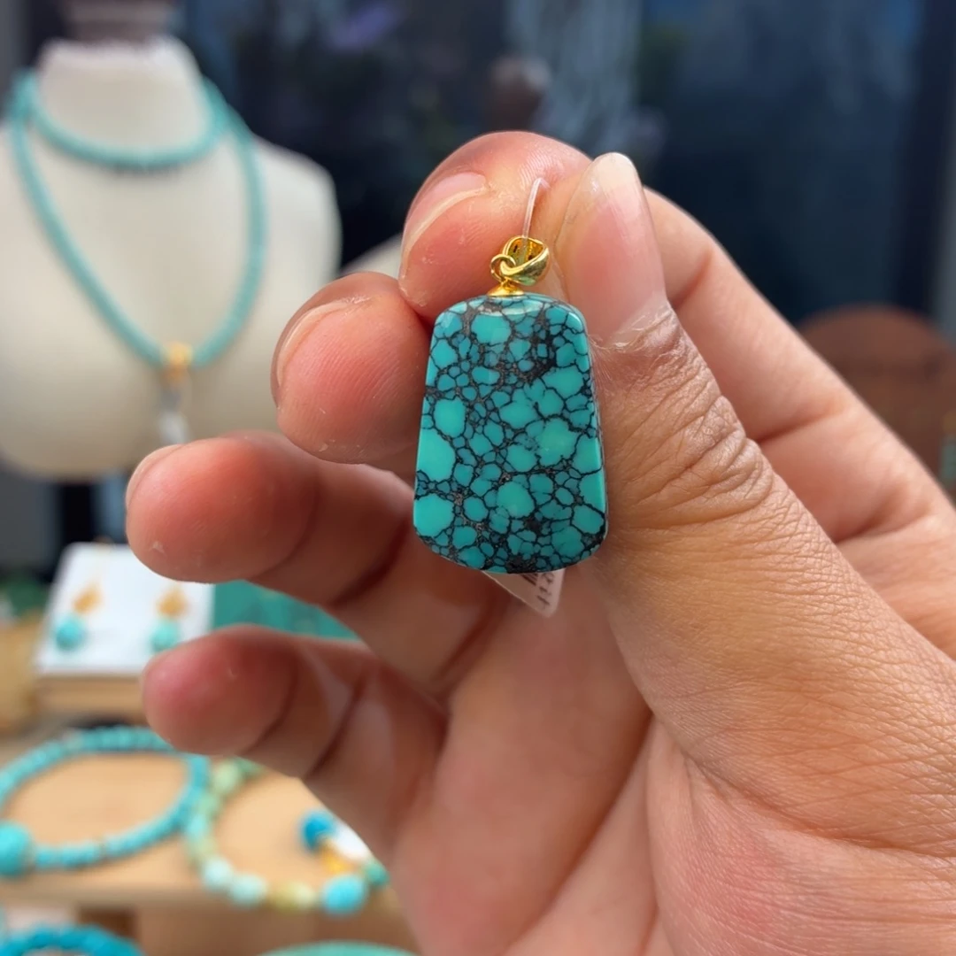 绿松石18K金镶嵌吊坠(赠链)