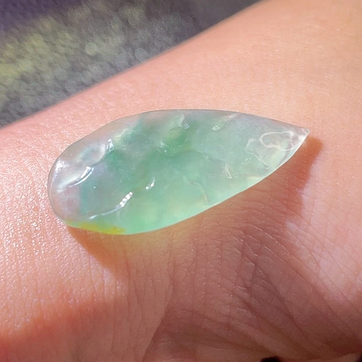 翡翠18K金镶嵌颈饰翡翠