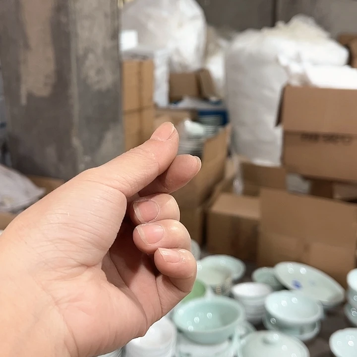用***5瓷片青瓷4.5英寸如意米饭碗六个微瑕包邮