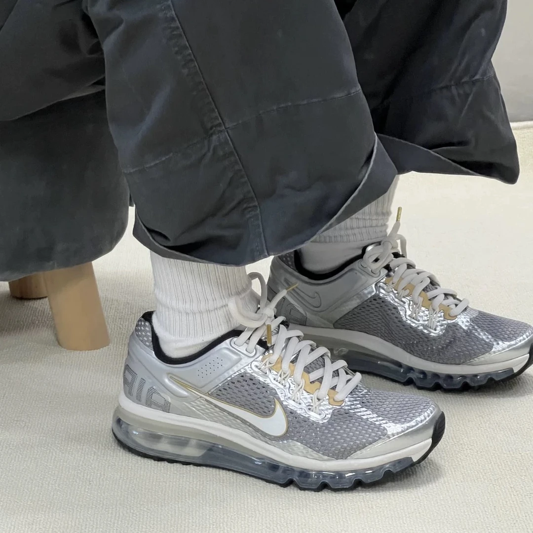 耐克 Nike AIR MAX 2013 男子运动休闲透气跑步鞋HJ7901-095
