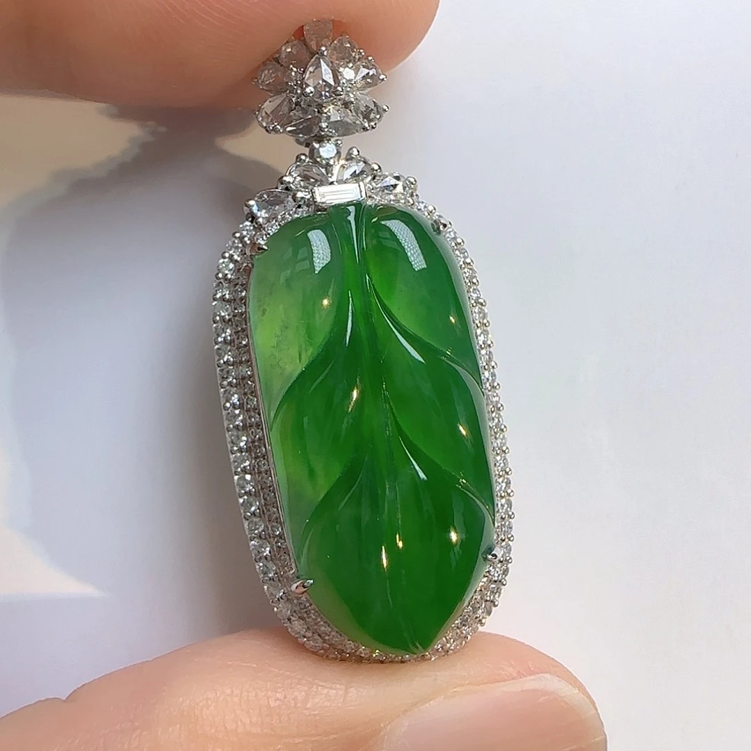 翡翠18K金镶嵌颈饰1****0翡翠18K金镶嵌颈饰