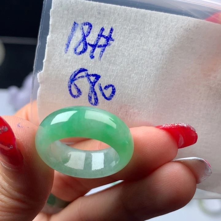 定制翡翠未镶嵌戒圈