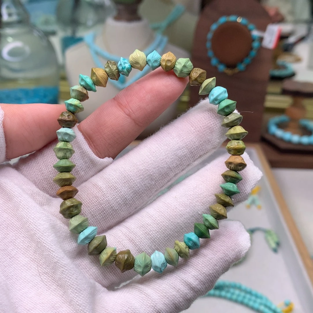 绿松石配饰未镶嵌